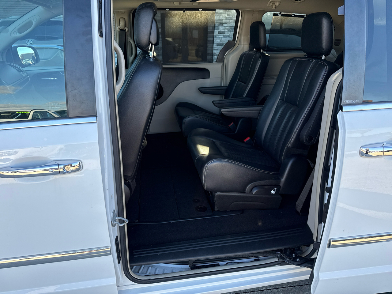 Chrysler Town & Country Touring-L 2014