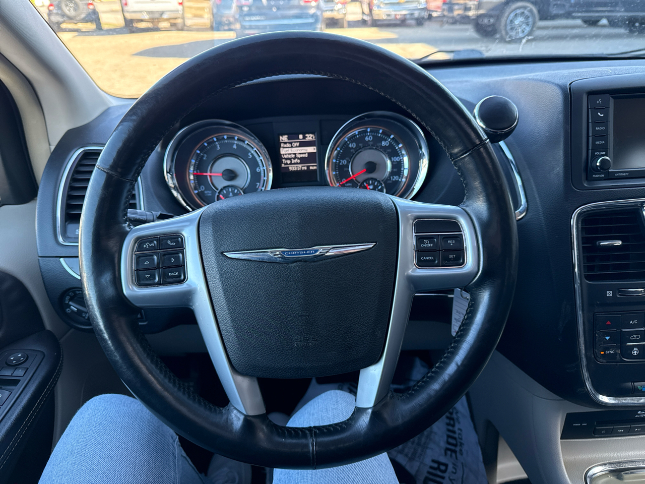 Chrysler Town & Country Touring-L 2014