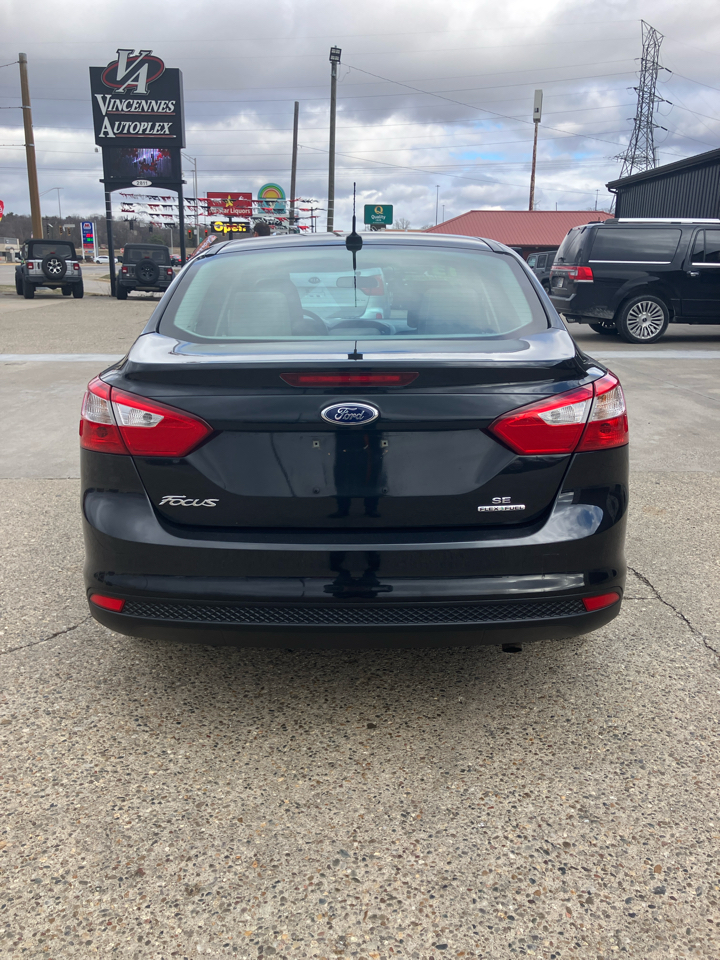 Ford Focus SE Sedan 2013