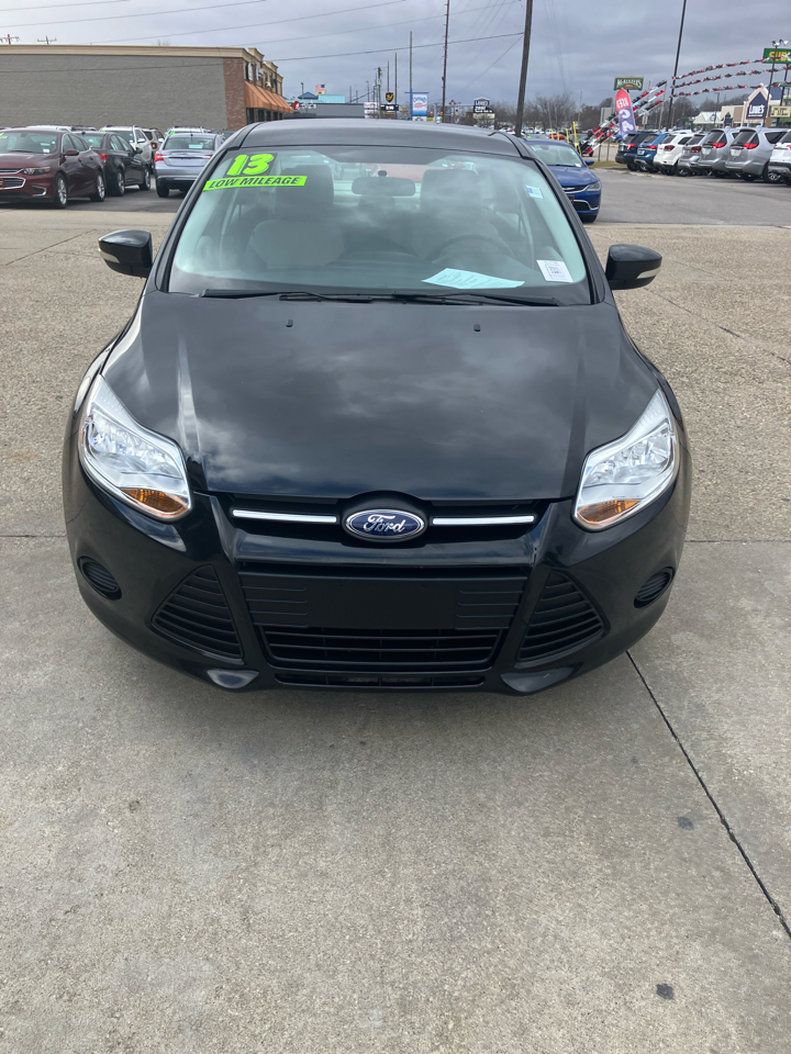 Ford Focus SE Sedan 2013