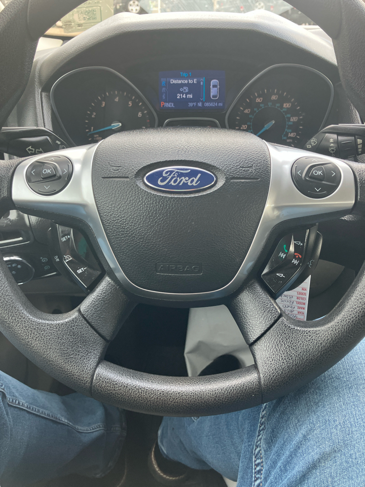 Ford Focus SE Sedan 2013