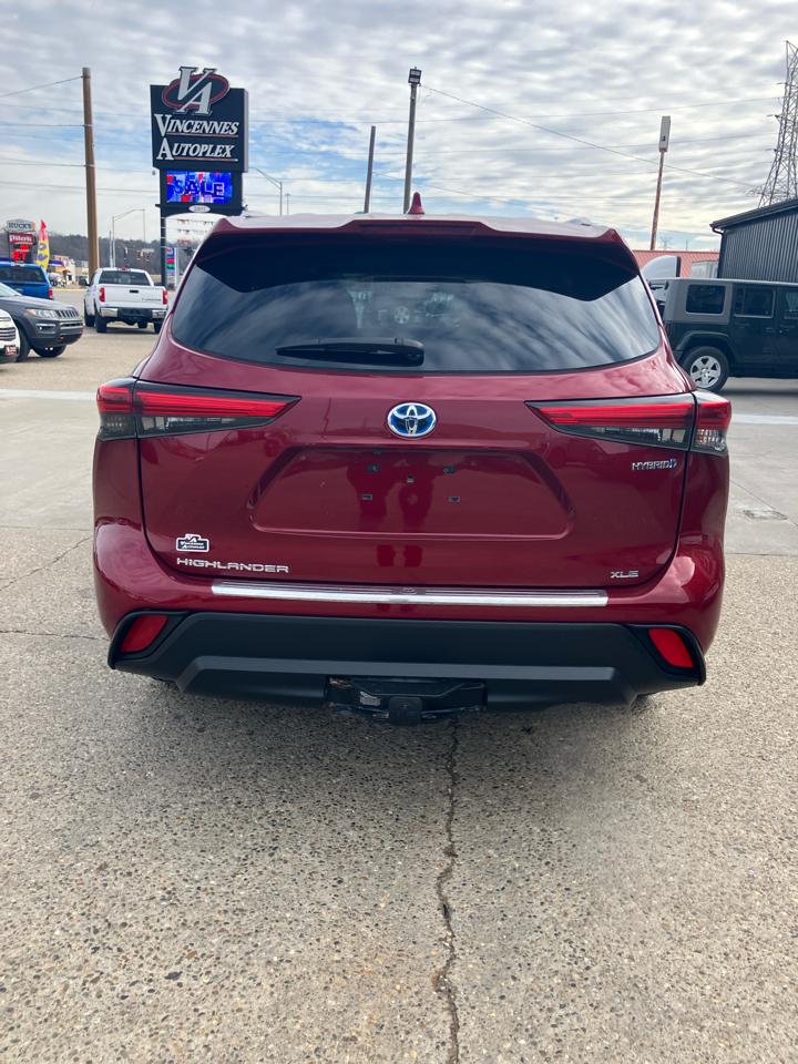 Toyota Highlander Hybrid XLE AWD 2022