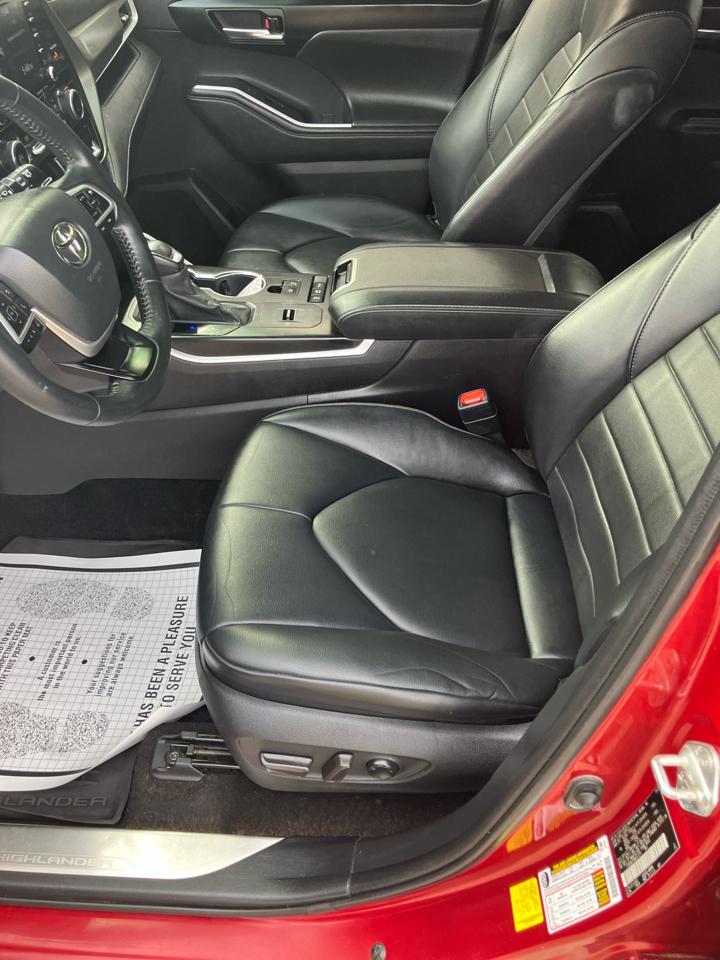 Toyota Highlander Hybrid XLE AWD 2022