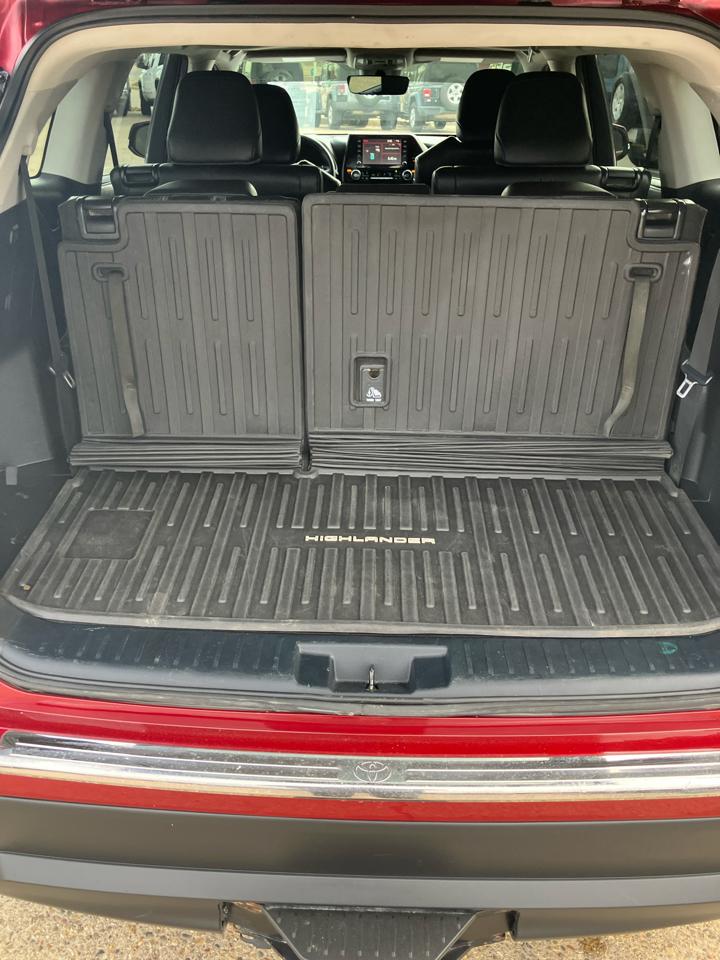 Toyota Highlander Hybrid XLE AWD 2022