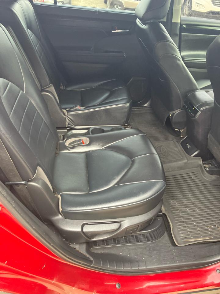 Toyota Highlander Hybrid XLE AWD 2022