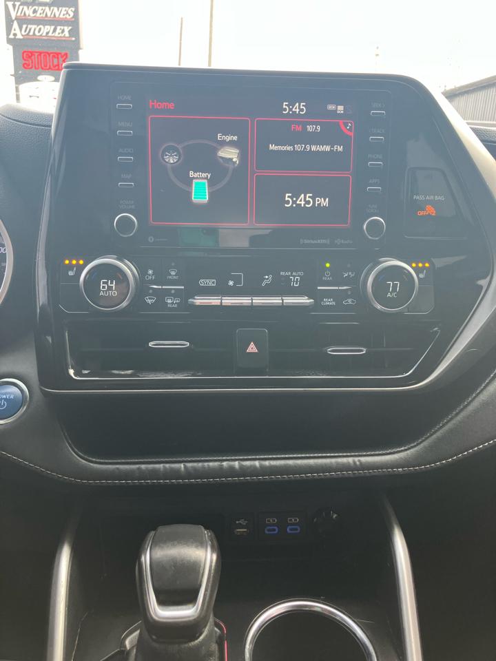 Toyota Highlander Hybrid XLE AWD 2022