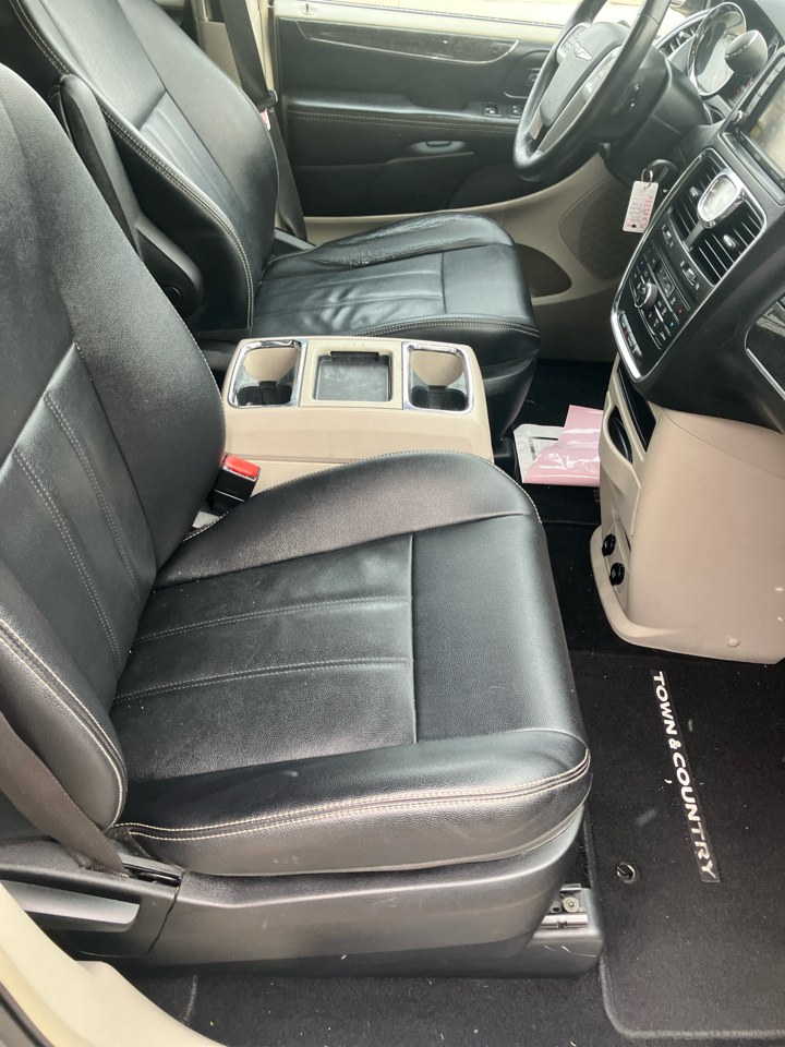 Chrysler Town & Country Touring 2014