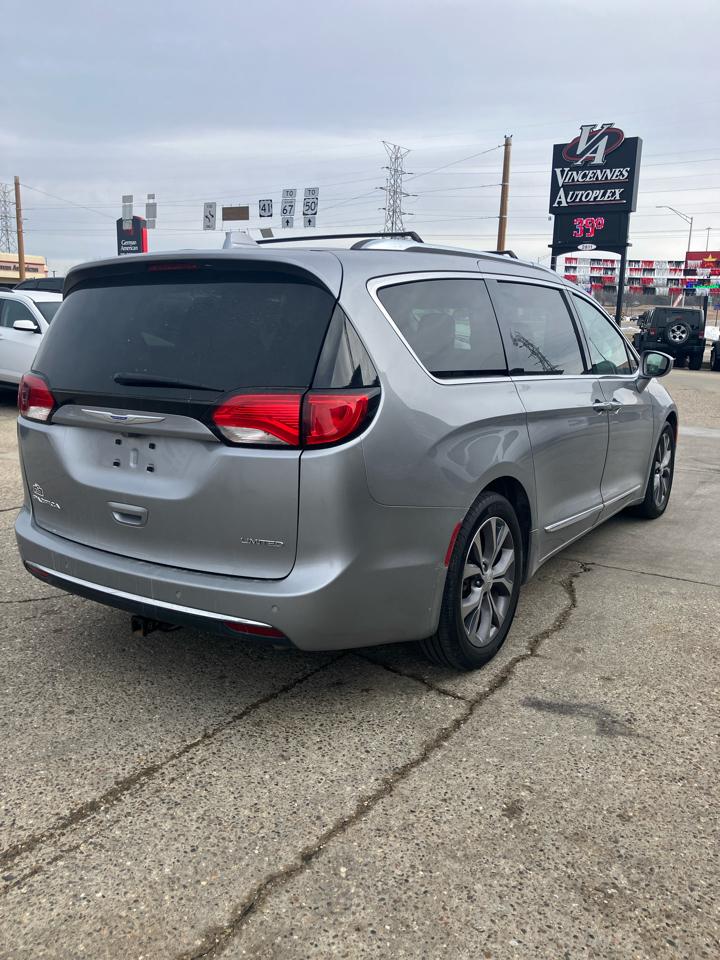 Chrysler Pacifica Limited 2018