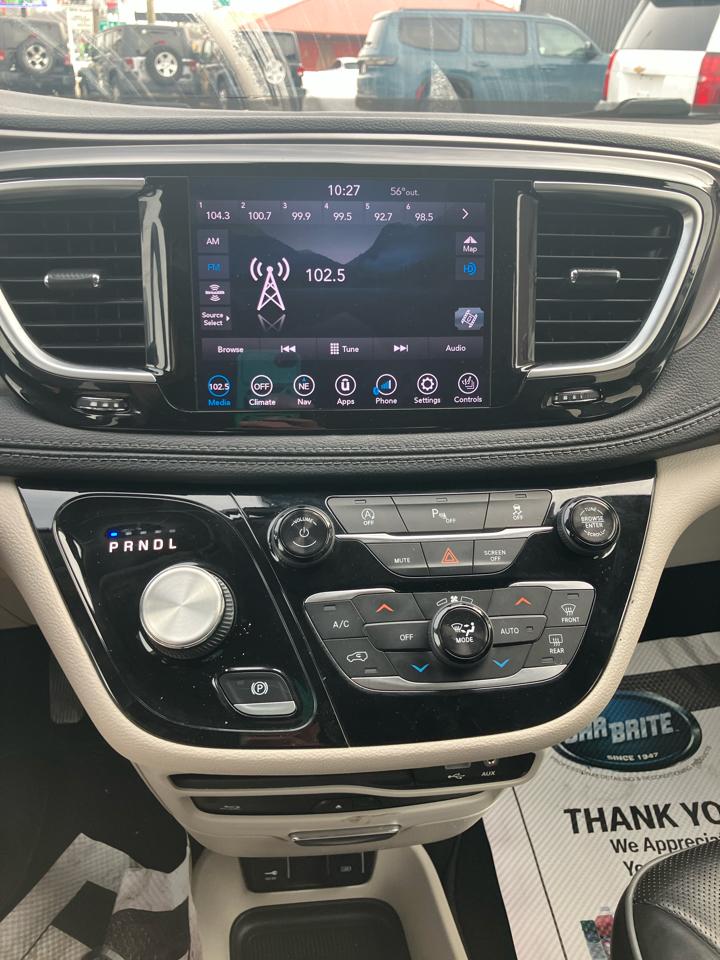 Chrysler Pacifica Limited 2018