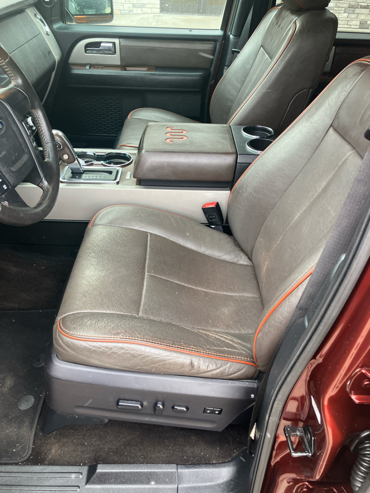 Ford Expedition XLT 4WD 2015