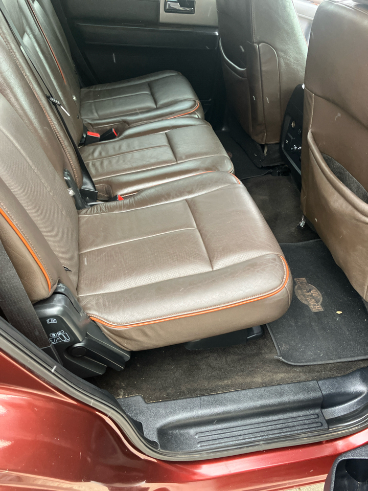 Ford Expedition XLT 4WD 2015