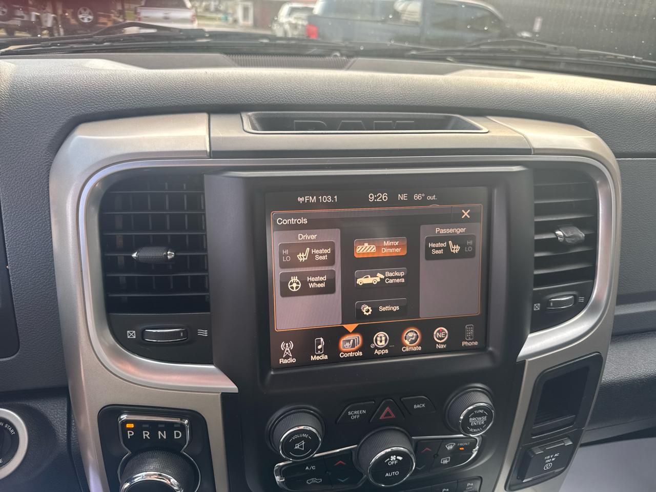 RAM 1500 SLT Crew Cab SWB 4WD 2016