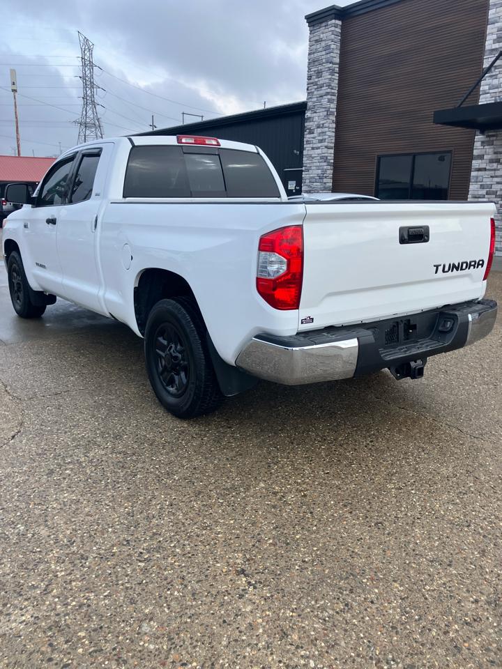 Toyota Tundra SR5 5.7L FFV V8 Double Cab 2WD 2016