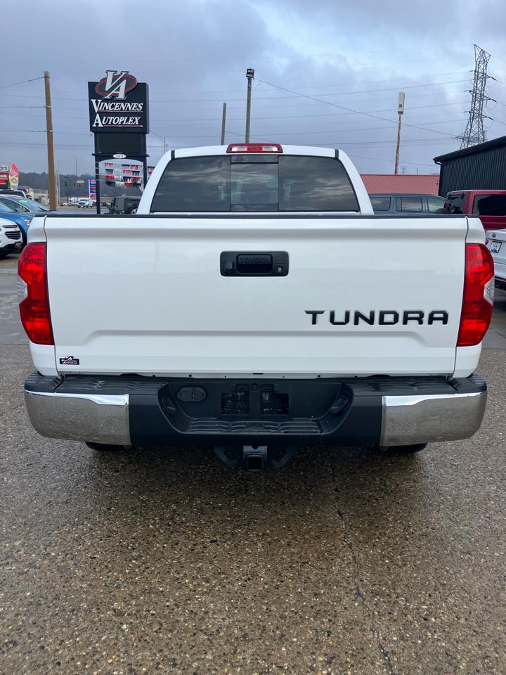 Toyota Tundra SR5 5.7L FFV V8 Double Cab 2WD 2016