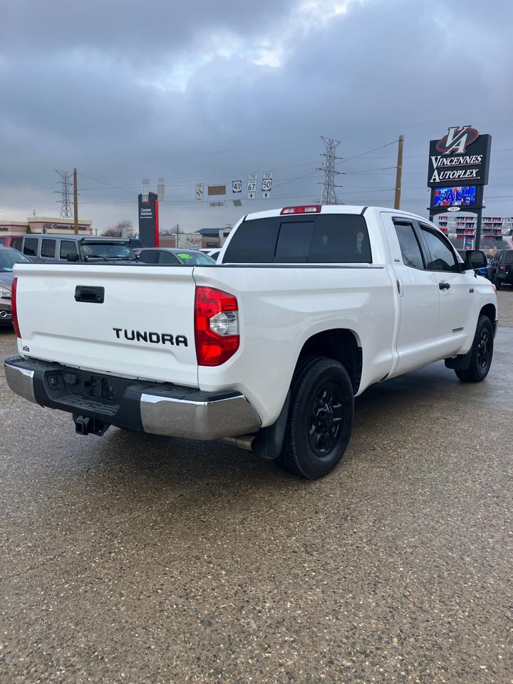 Toyota Tundra SR5 5.7L FFV V8 Double Cab 2WD 2016