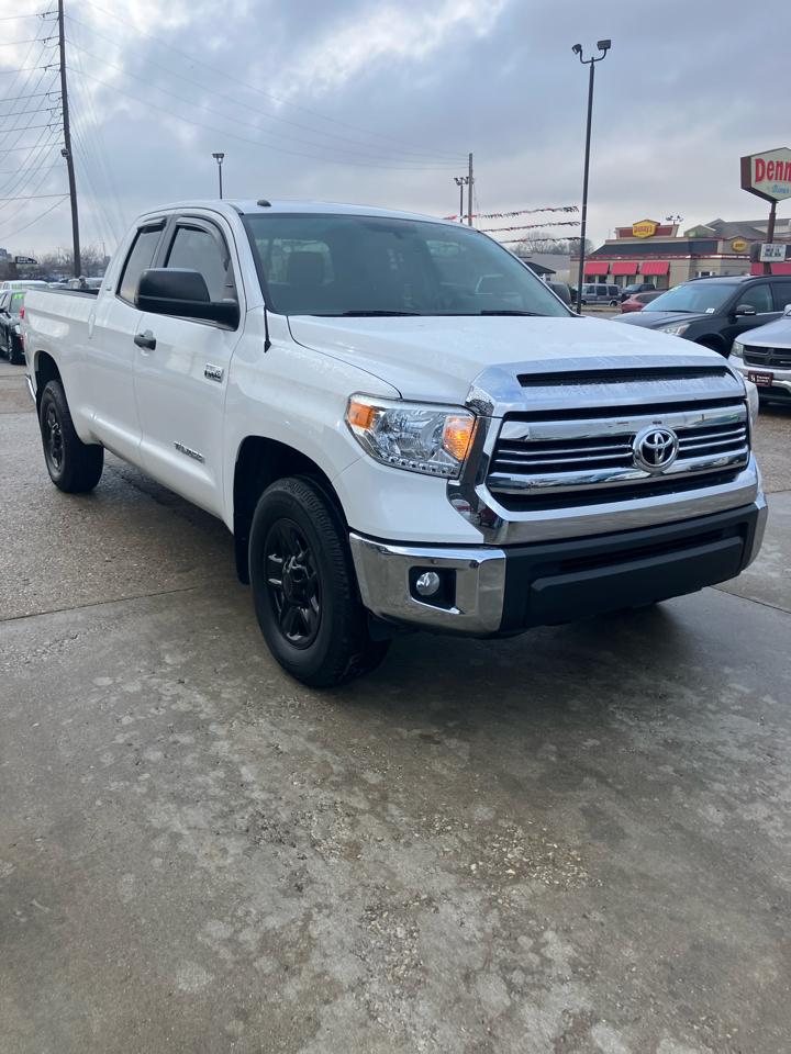 Toyota Tundra SR5 5.7L FFV V8 Double Cab 2WD 2016