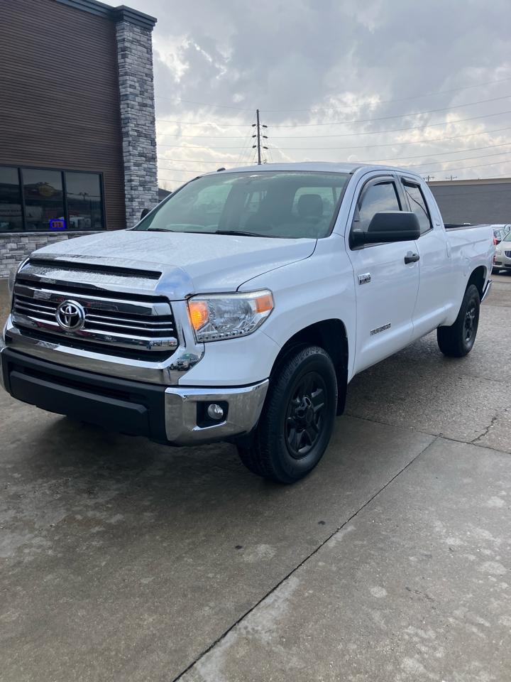Toyota Tundra SR5 5.7L FFV V8 Double Cab 2WD 2016