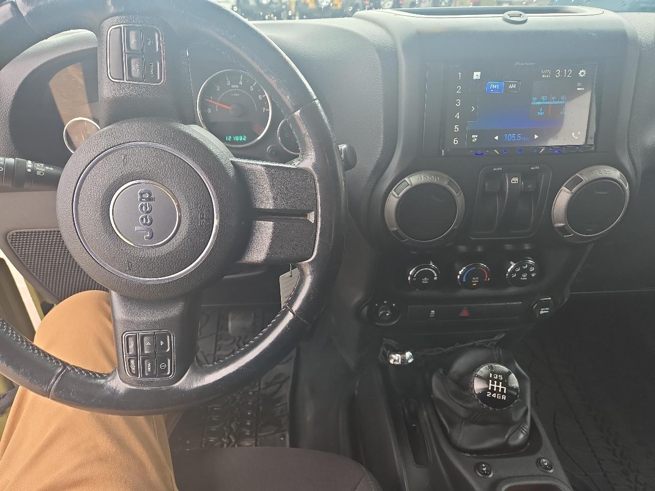 Jeep Wrangler Sport 4WD 2013