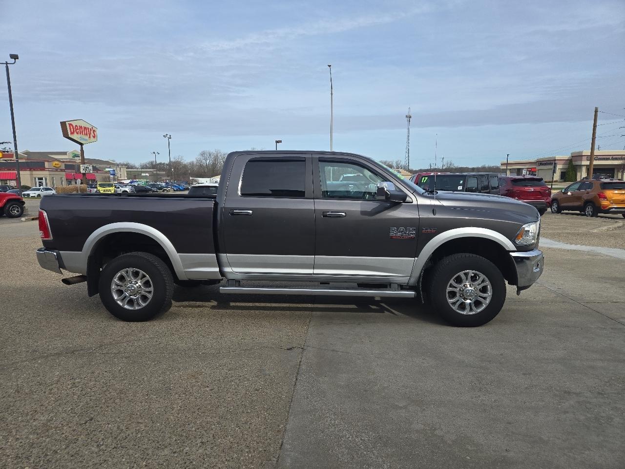 RAM 2500 Laramie Crew Cab SWB 4WD 2015