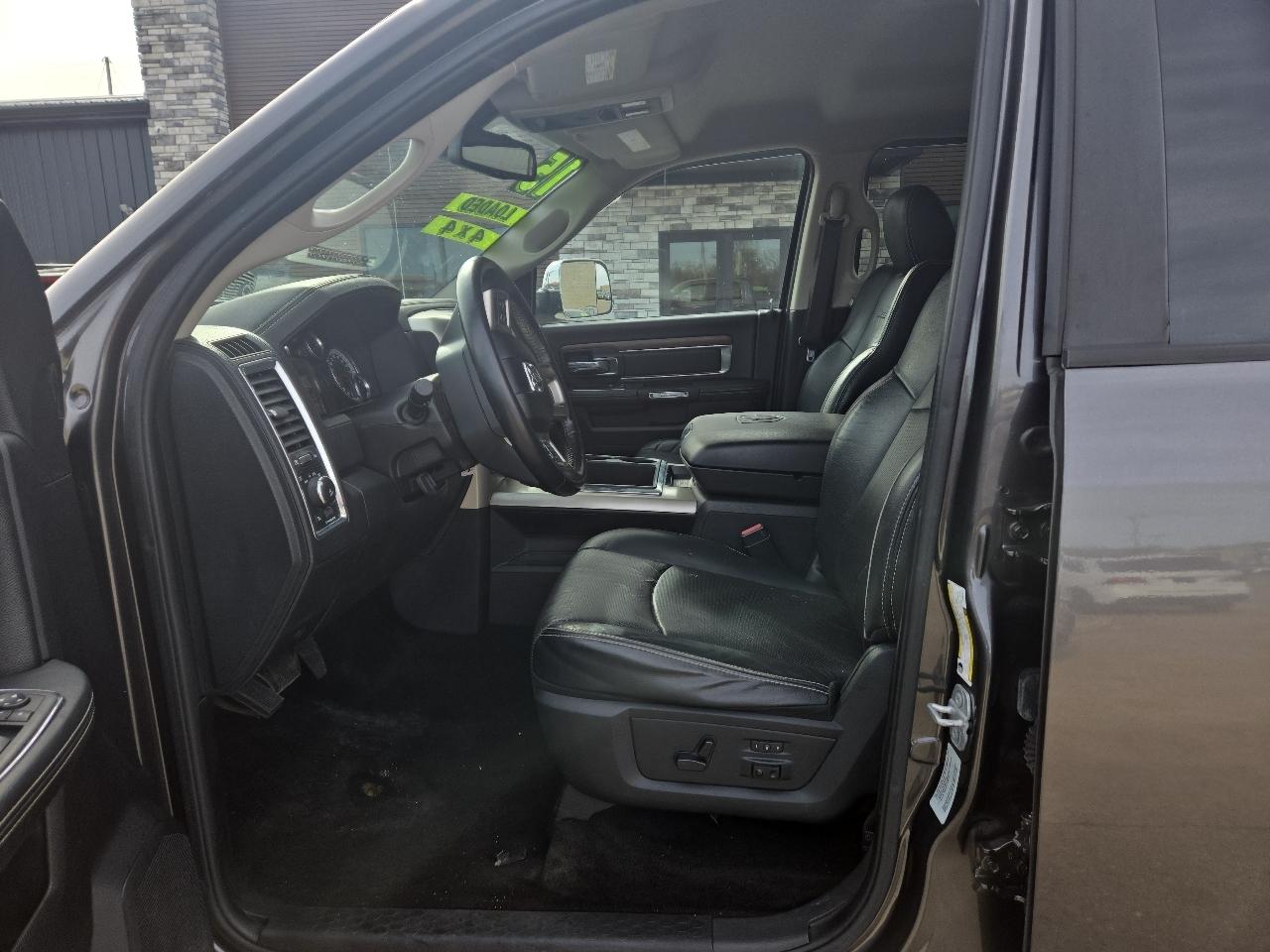 RAM 2500 Laramie Crew Cab SWB 4WD 2015