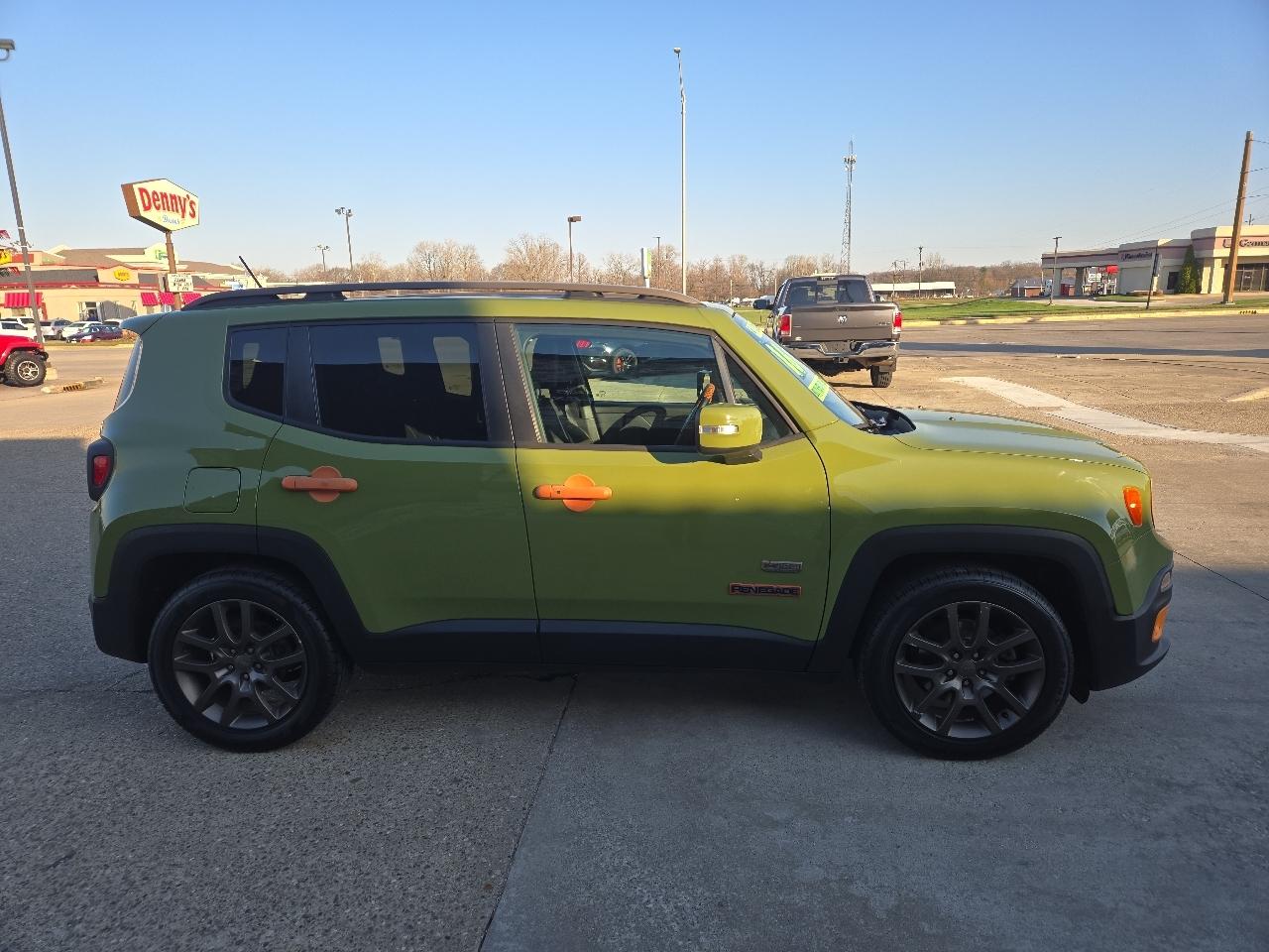 Jeep Renegade Latitude FWD 2016