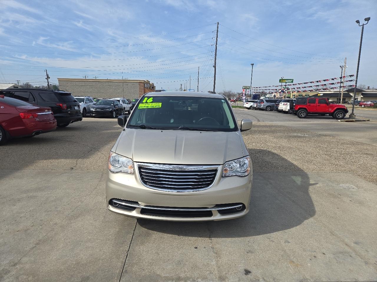 Chrysler Town & Country Touring 2016