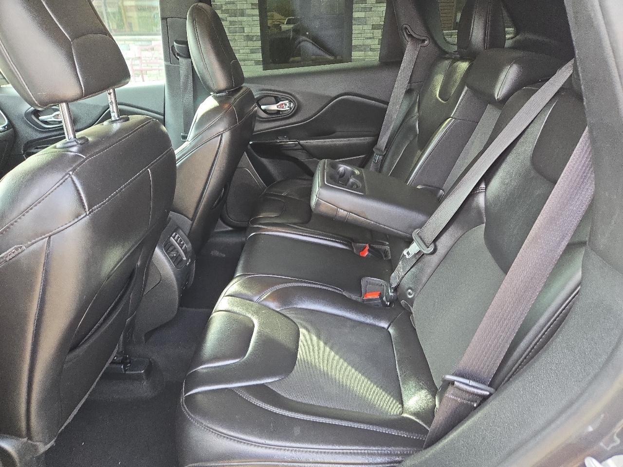 Jeep Cherokee Latitude Plus FWD 2019