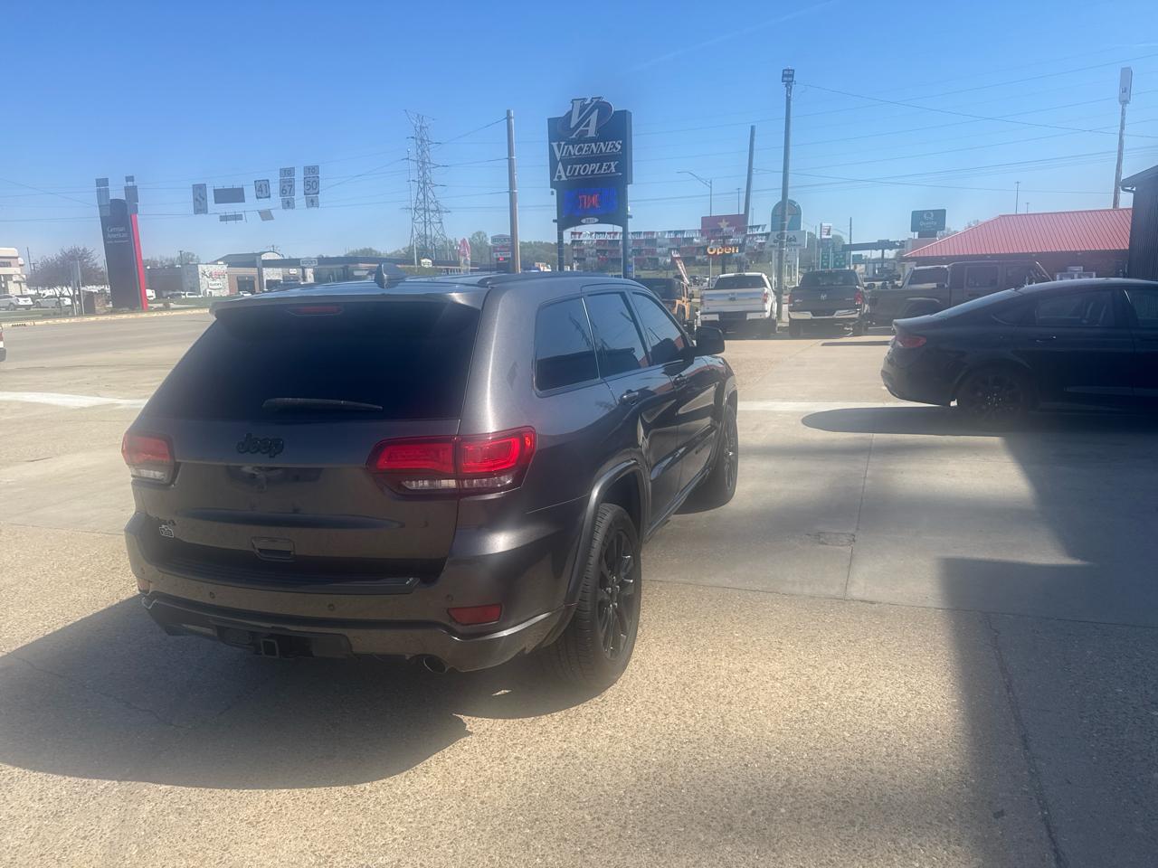 Jeep Grand Cherokee Laredo E 4WD 2021