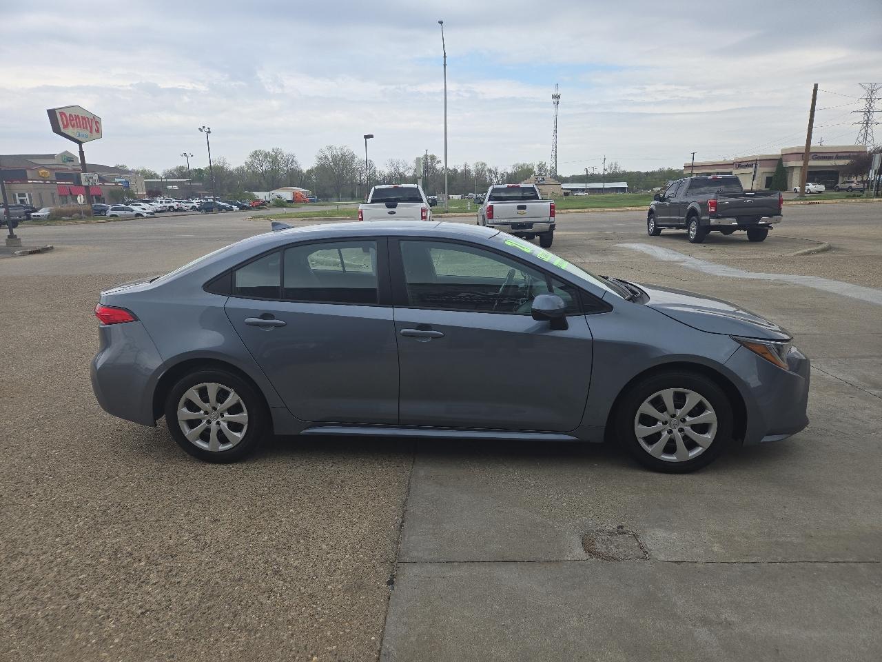 Toyota Corolla LE 2021