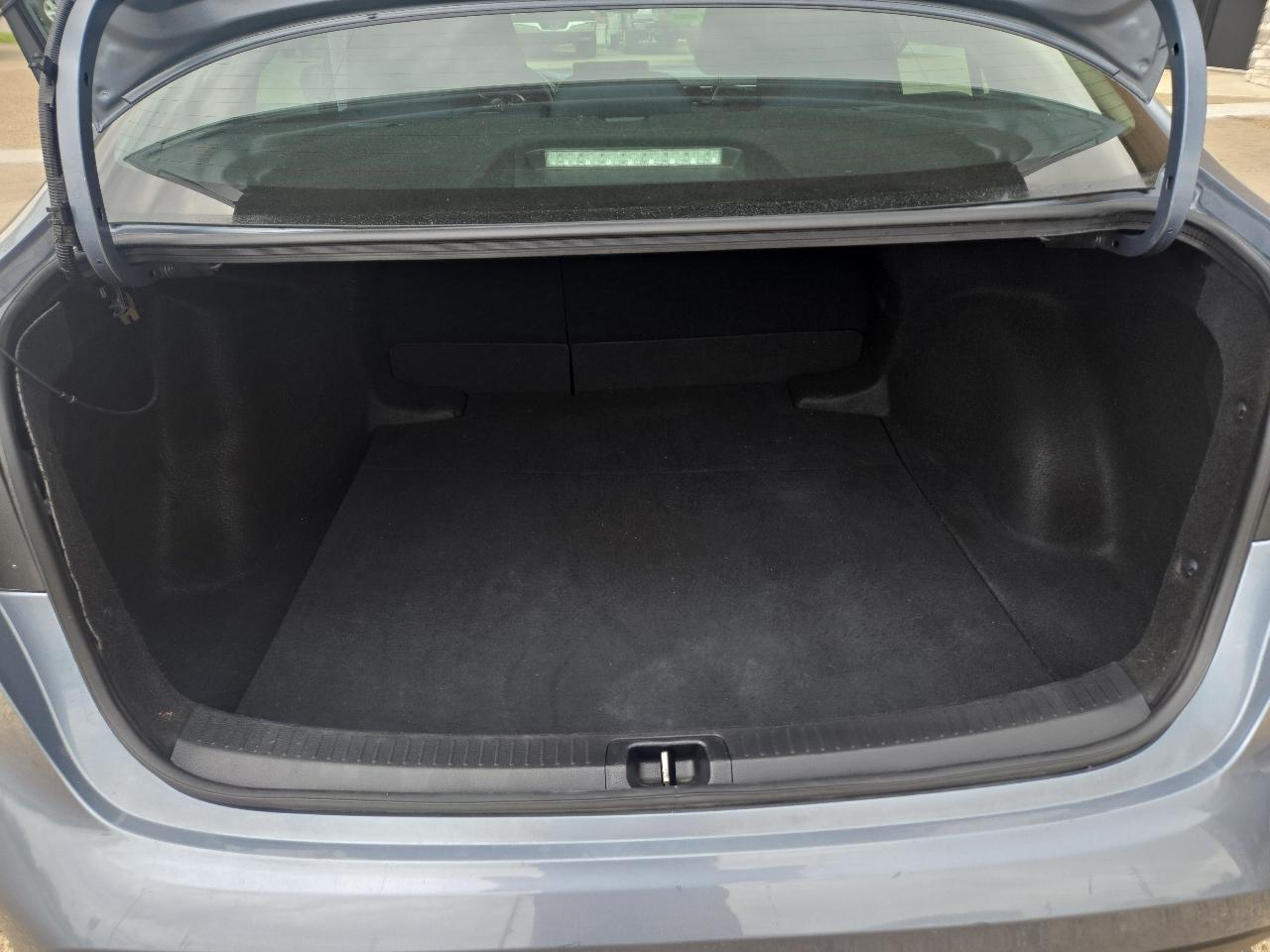 Toyota Corolla LE 2021