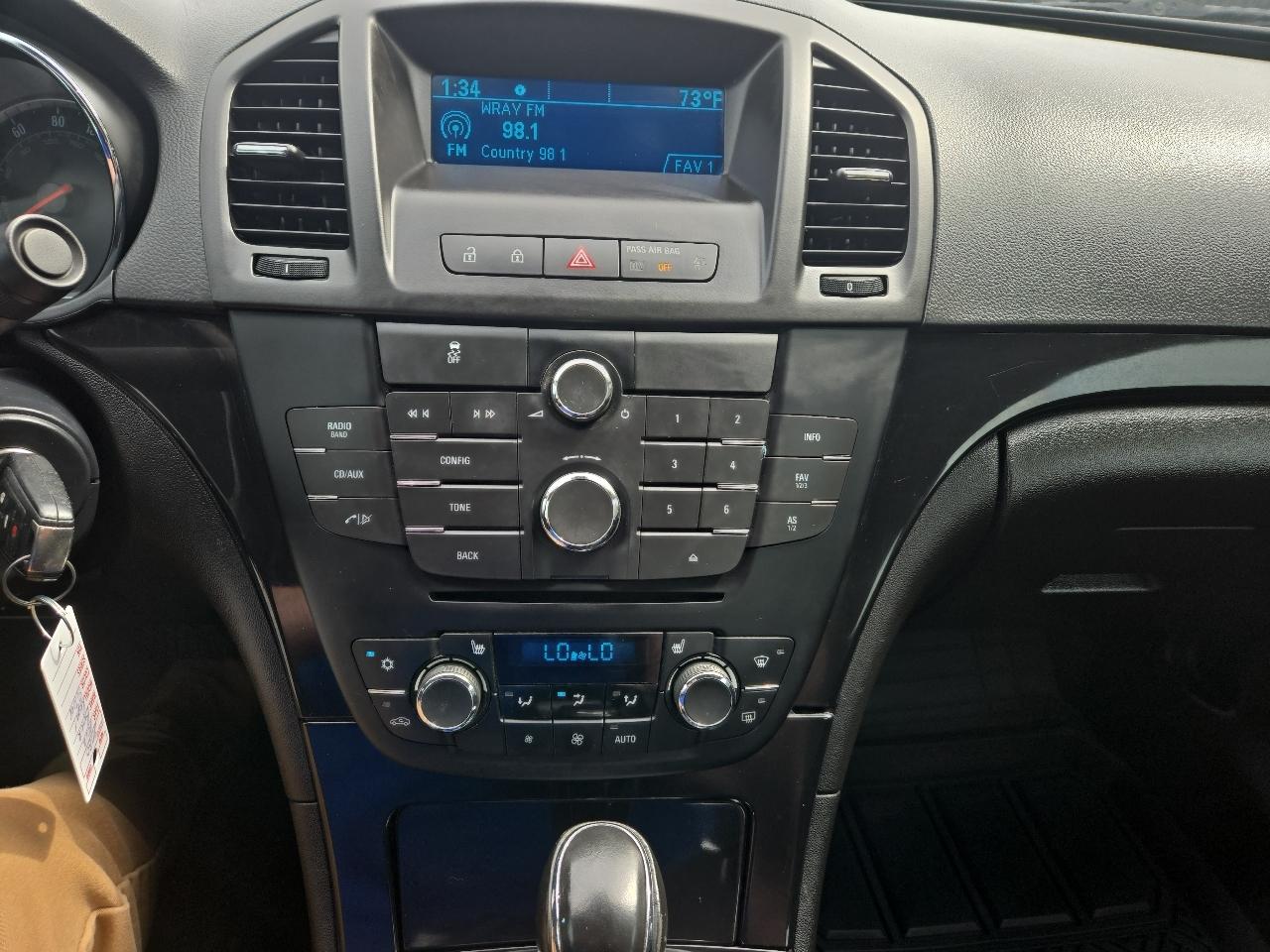 Buick Regal Base 2012