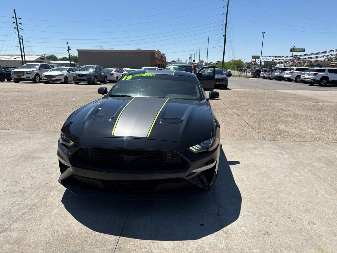 Ford Mustang EcoBoost Coupe 2019