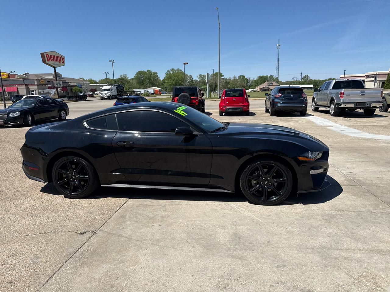 Ford Mustang EcoBoost Coupe 2019