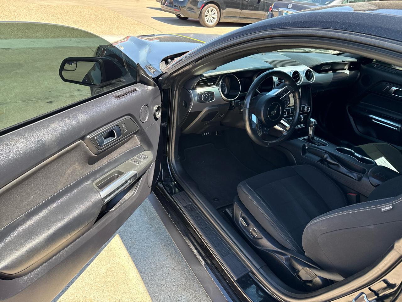 Ford Mustang EcoBoost Coupe 2019