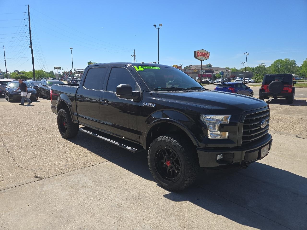 Ford F150 Lariat SuperCrew 5.5-ft. Bed 4WD 2016