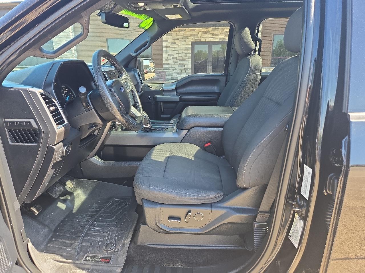 Ford F150 Lariat SuperCrew 5.5-ft. Bed 4WD 2016