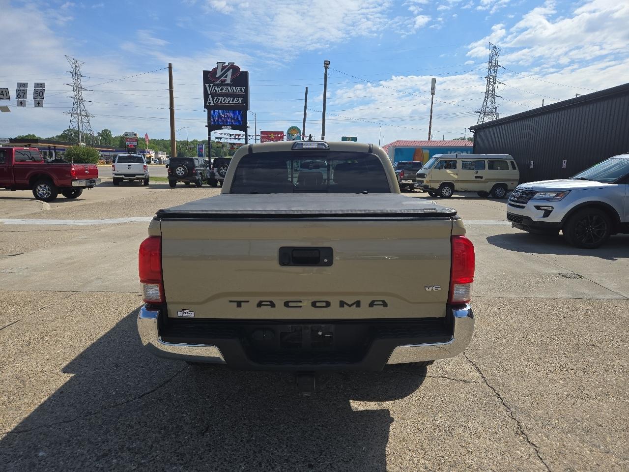 Toyota Tacoma SR5 Double Cab Long Bed V6 6AT 2WD 2017