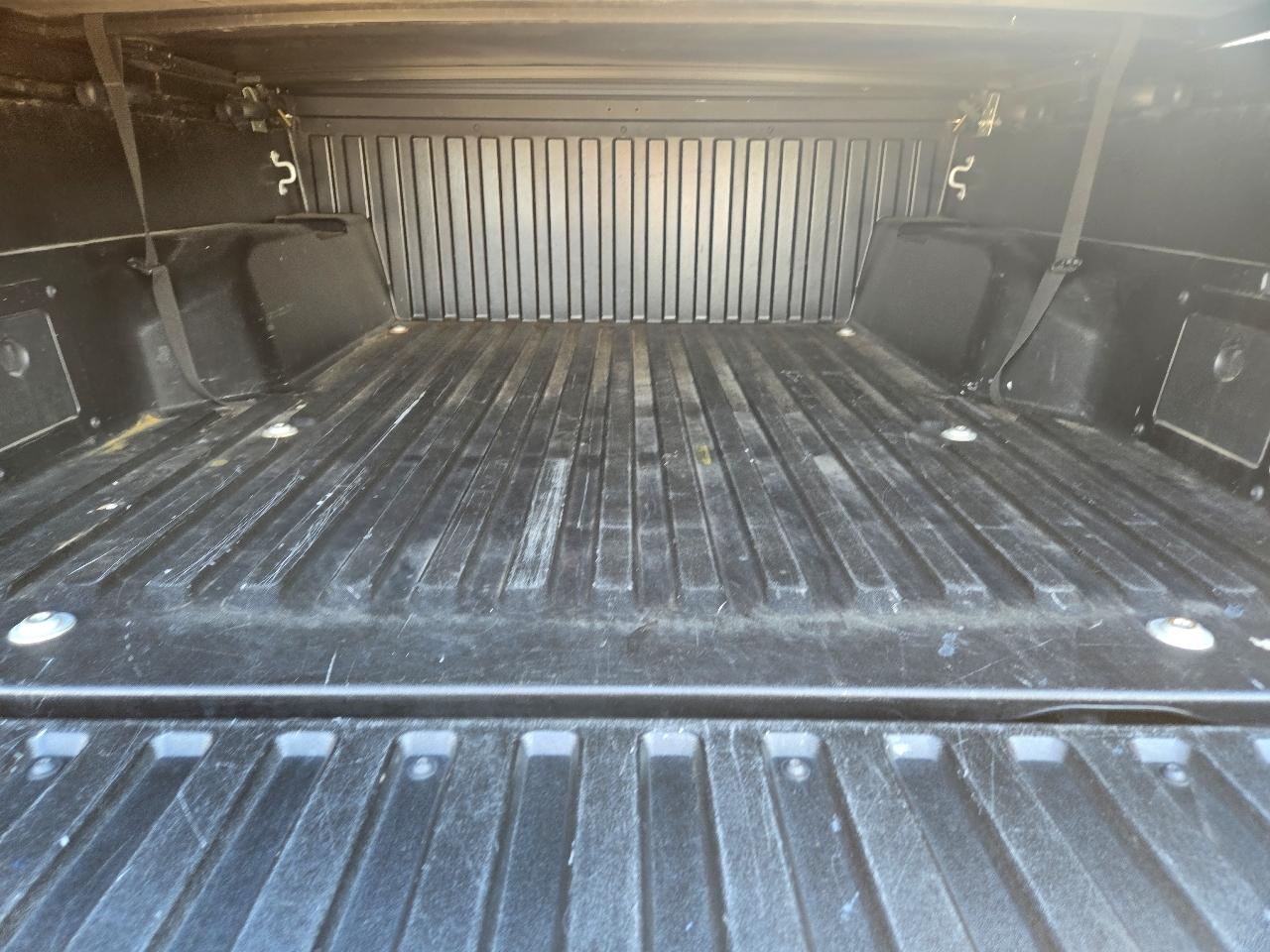 Toyota Tacoma SR5 Double Cab Long Bed V6 6AT 2WD 2017