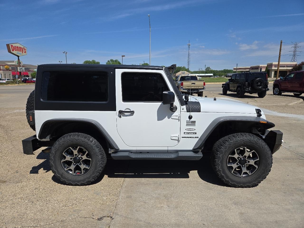 Jeep Wrangler Sport 4WD 2012