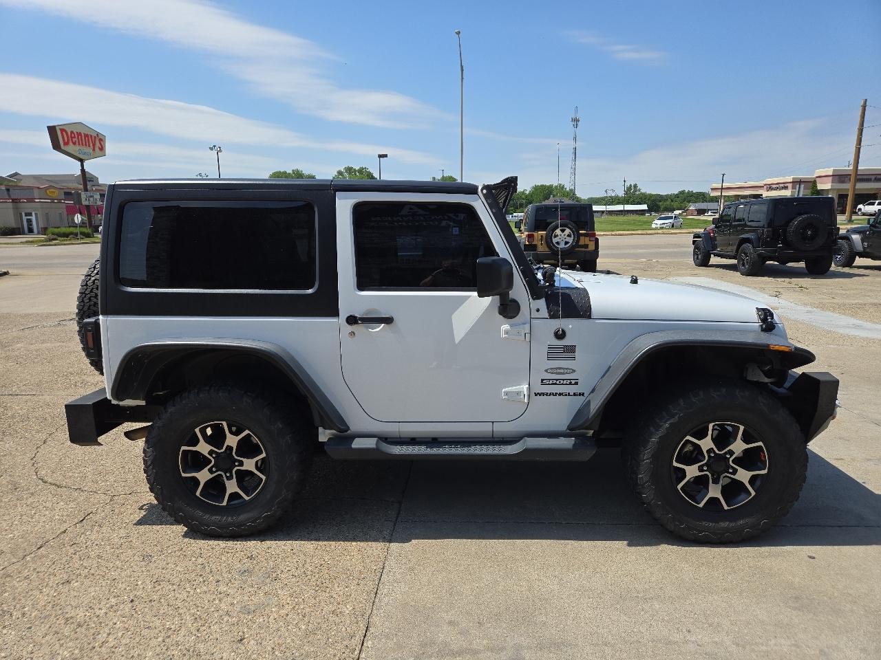 Jeep Wrangler Sport 4WD 2012