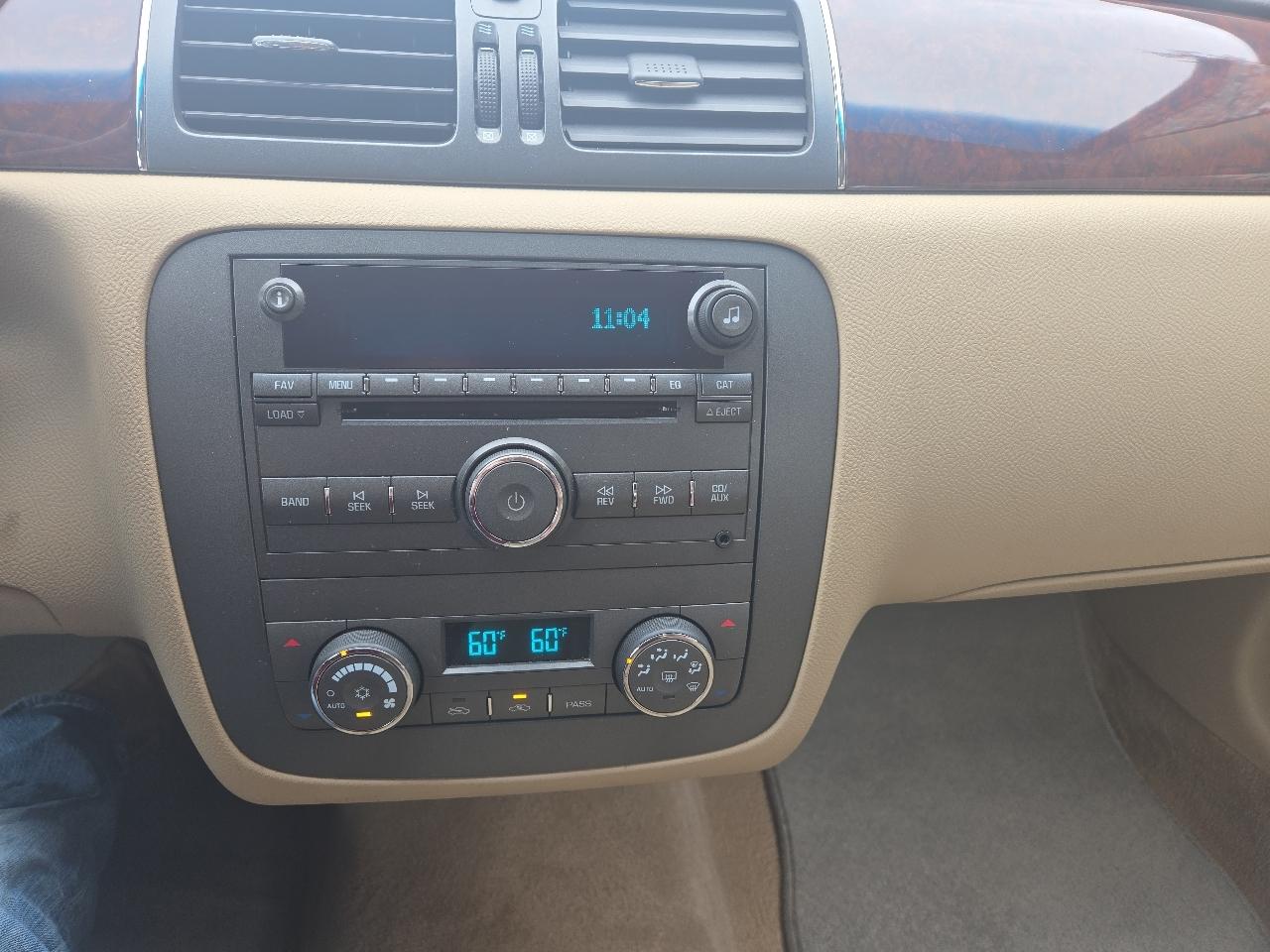Buick Lucerne CXL 2010