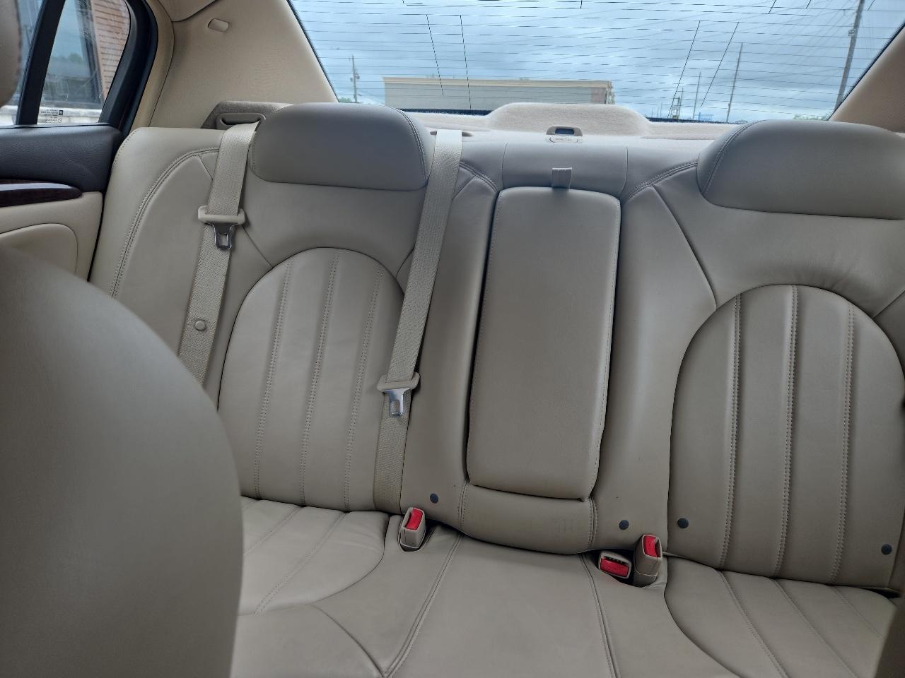Buick Lucerne CXL 2010