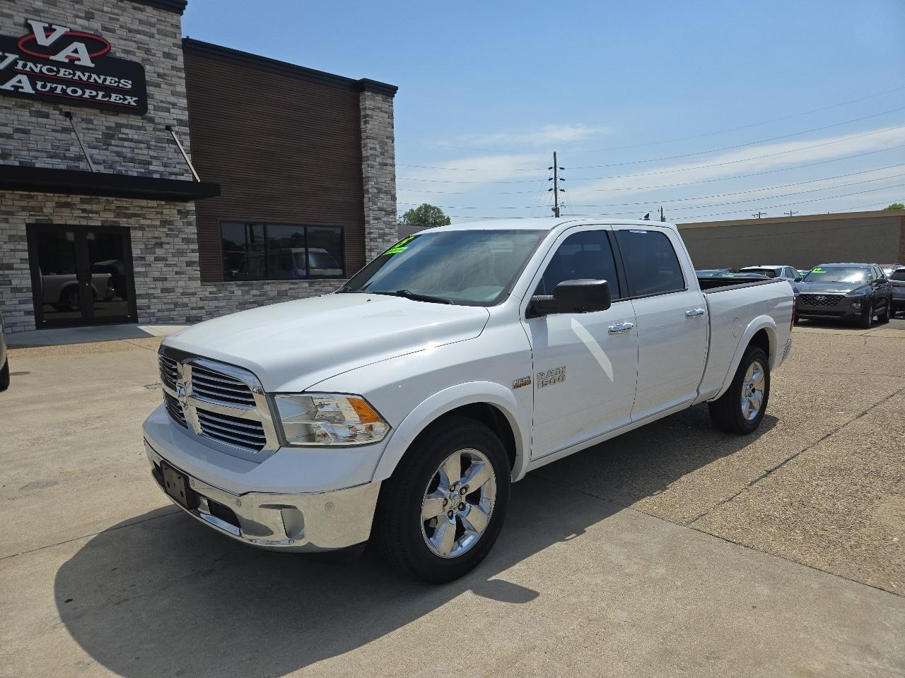 RAM 1500 SLT Crew Cab LWB 4WD 2015