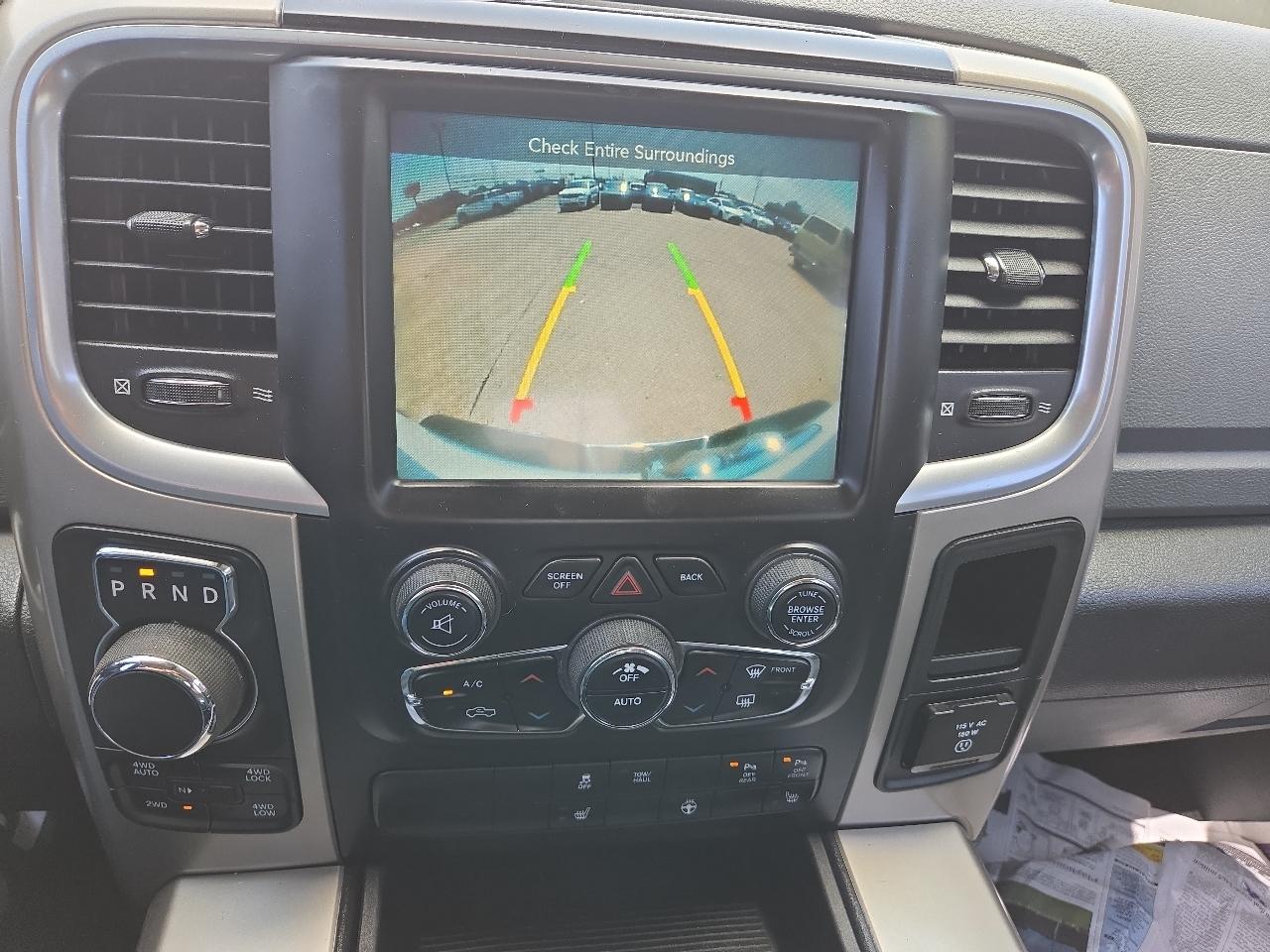 RAM 1500 SLT Crew Cab LWB 4WD 2015