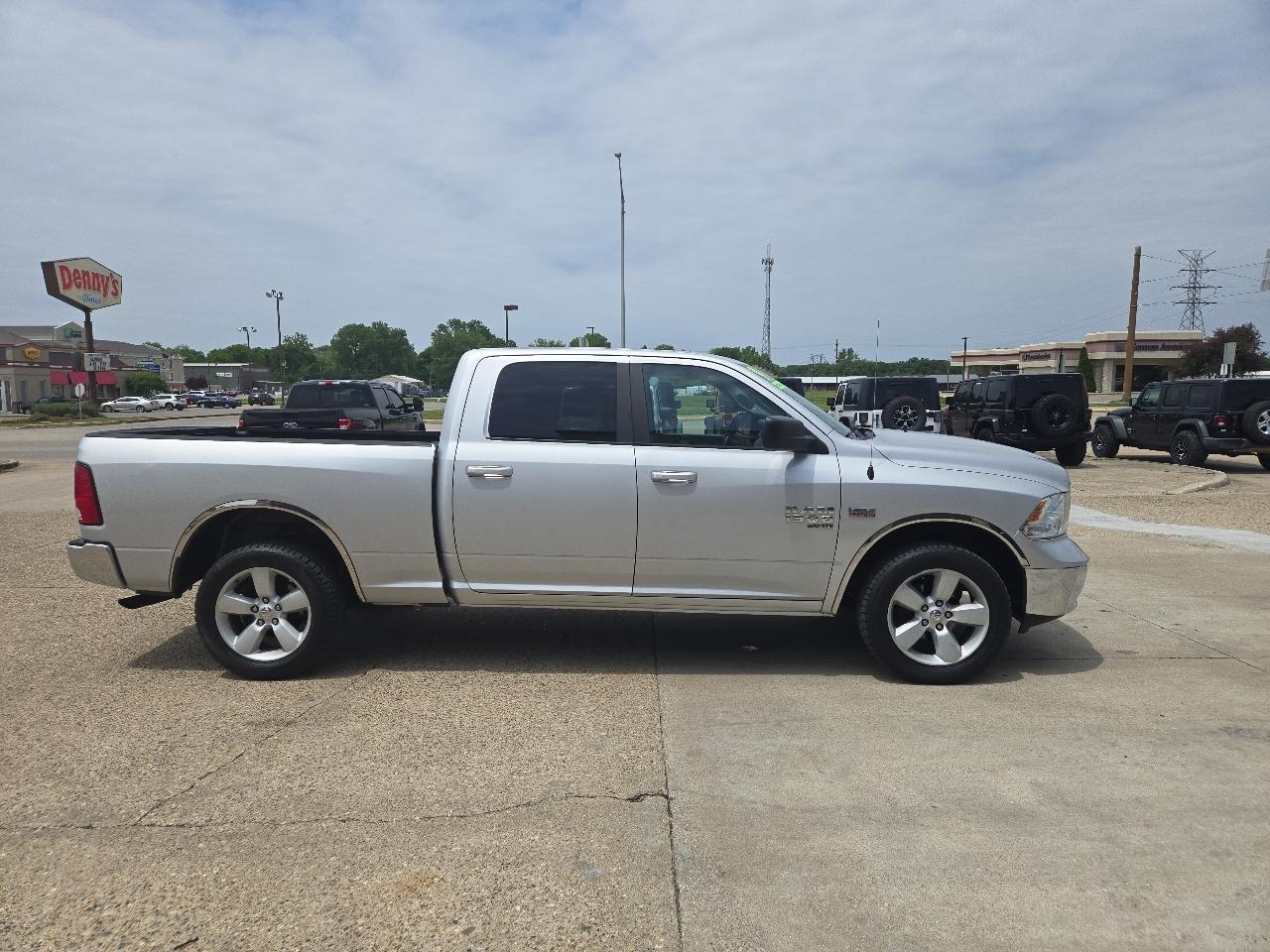 RAM 1500 Classic Tradesman Crew Cab LWB 4WD 2019