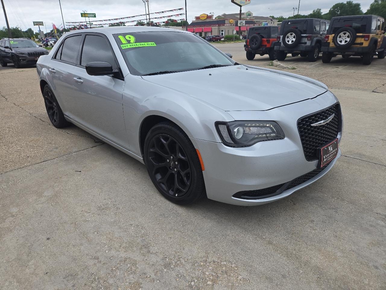 Chrysler 300 Touring 2019