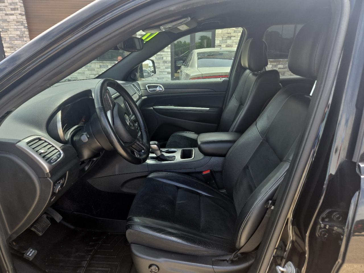 Jeep Grand Cherokee Laredo 4WD 2017