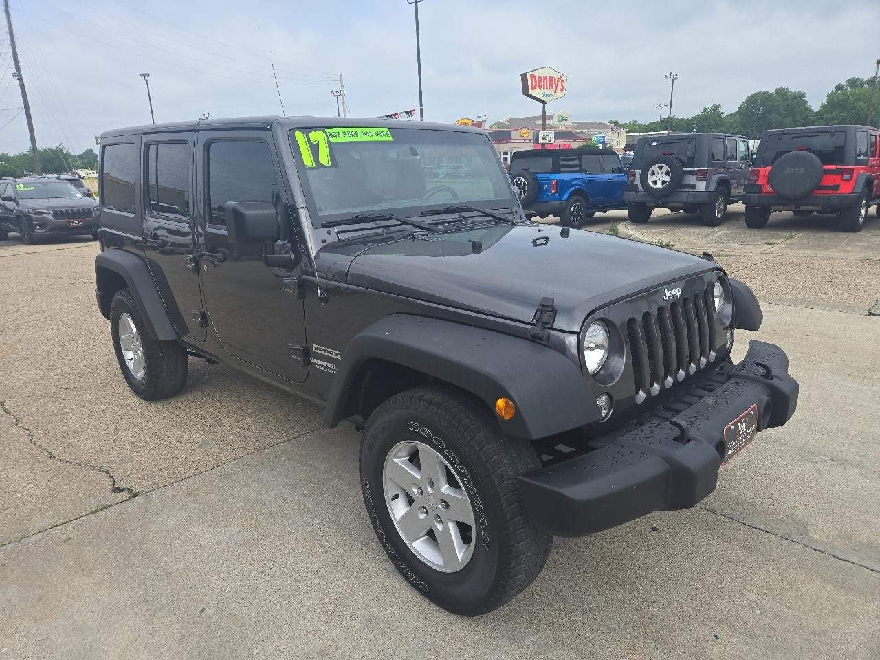 Jeep Wrangler Unlimited Sport 4WD 2017
