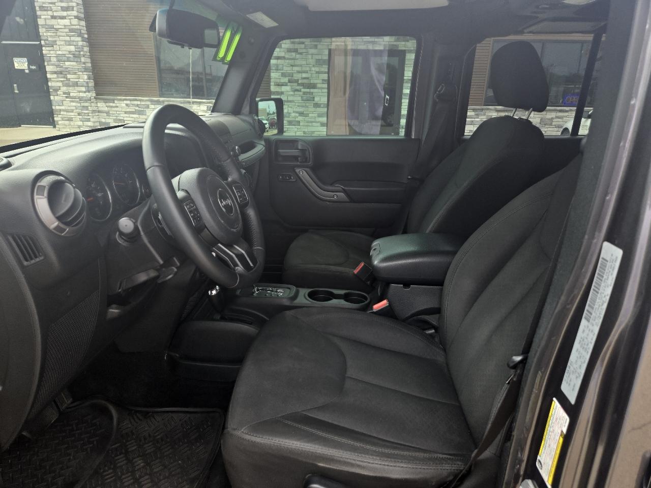 Jeep Wrangler Unlimited Sport 4WD 2017