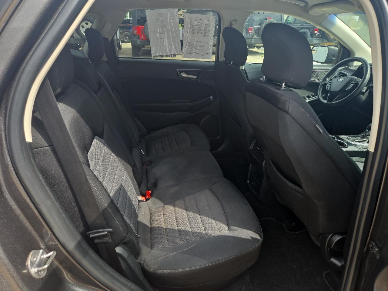 Ford Edge SE FWD 2018